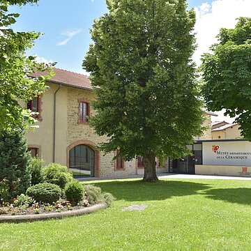 Musée départemental de la Céramique