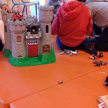 Animations jeux de société sur table, jeux symboliques et jeux d'assemblage - A l'heure du dé!