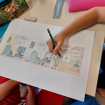 Atelier d'initiation à la bande dessinée avec un professionnel