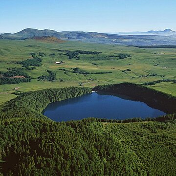 Lac Pavin et le Creux de Soucy